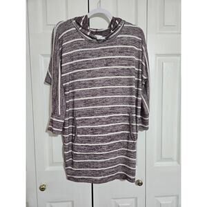 Market & Spruce medium women's purple and white striped hooded shirt